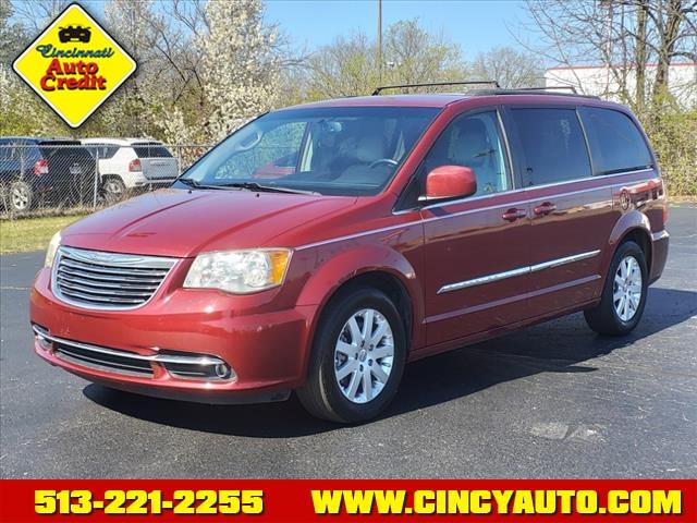 photo of 2013 Chrysler Town and Country