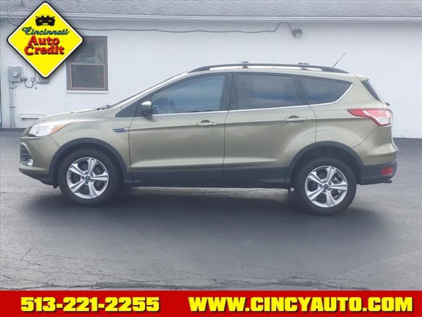 2013 Frosted Glass Metallic Ford Escape SE (1FMCU0GX4DU) with an 1.6L EcoBoost 1.6L Turbo I4 17 Direct Injection engine, 6-Speed Shiftable Automatic transmission, located at 5489 Dixie Highway, Fairfield, OH, 45014, (513) 221-2255, 39.333084, -84.523834 - Photo#1