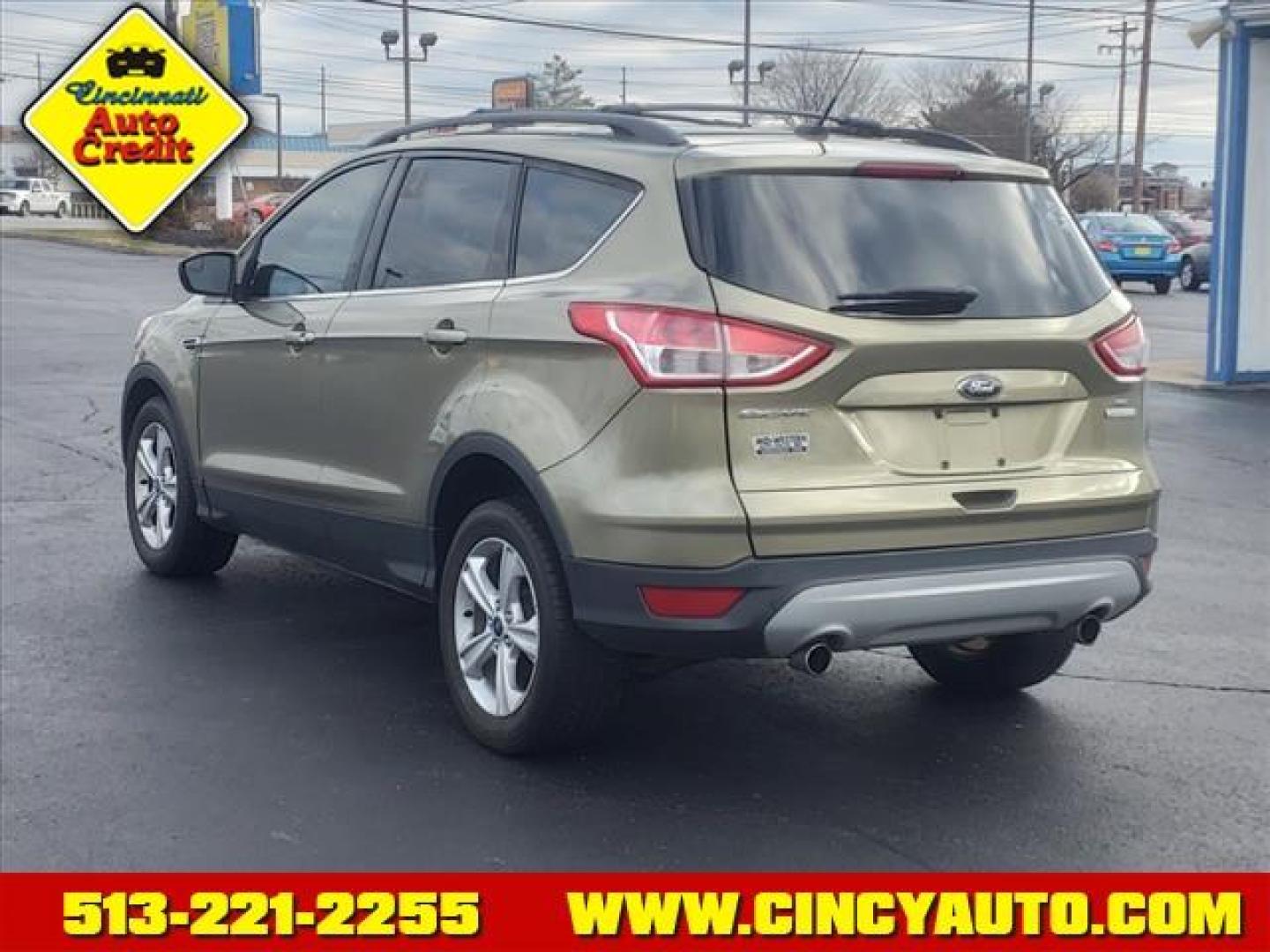 2013 Frosted Glass Metallic Ford Escape SE (1FMCU0GX4DU) with an 1.6L EcoBoost 1.6L Turbo I4 17 Direct Injection engine, 6-Speed Shiftable Automatic transmission, located at 5489 Dixie Highway, Fairfield, OH, 45014, (513) 221-2255, 39.333084, -84.523834 - Photo#2