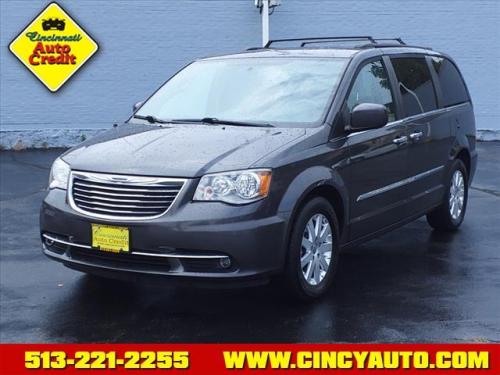 2016 Chrysler Town and Country