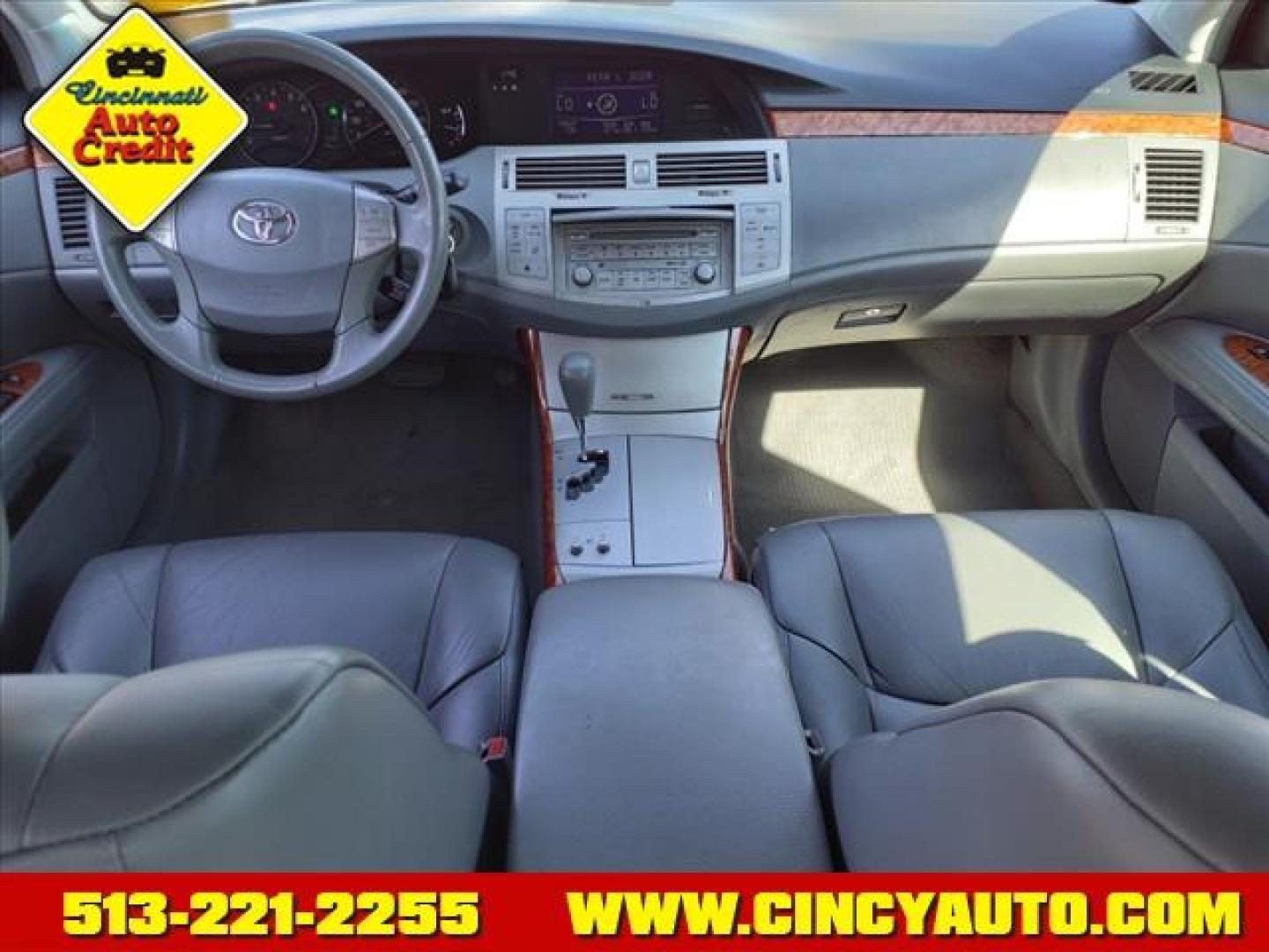 2006 Titanium Metallic Toyota Avalon XLS (4T1BK36B96U) with an 3.5L 3L NA V6 double overhead cam (DOHC) 24V Fuel Injected engine, 5-Speed Shiftable Automatic transmission, located at 2813 Gilbert Avenue, Cincinnati, OH, 45206, (513) 221-2255, 39.130219, -84.489189 - Photo#3