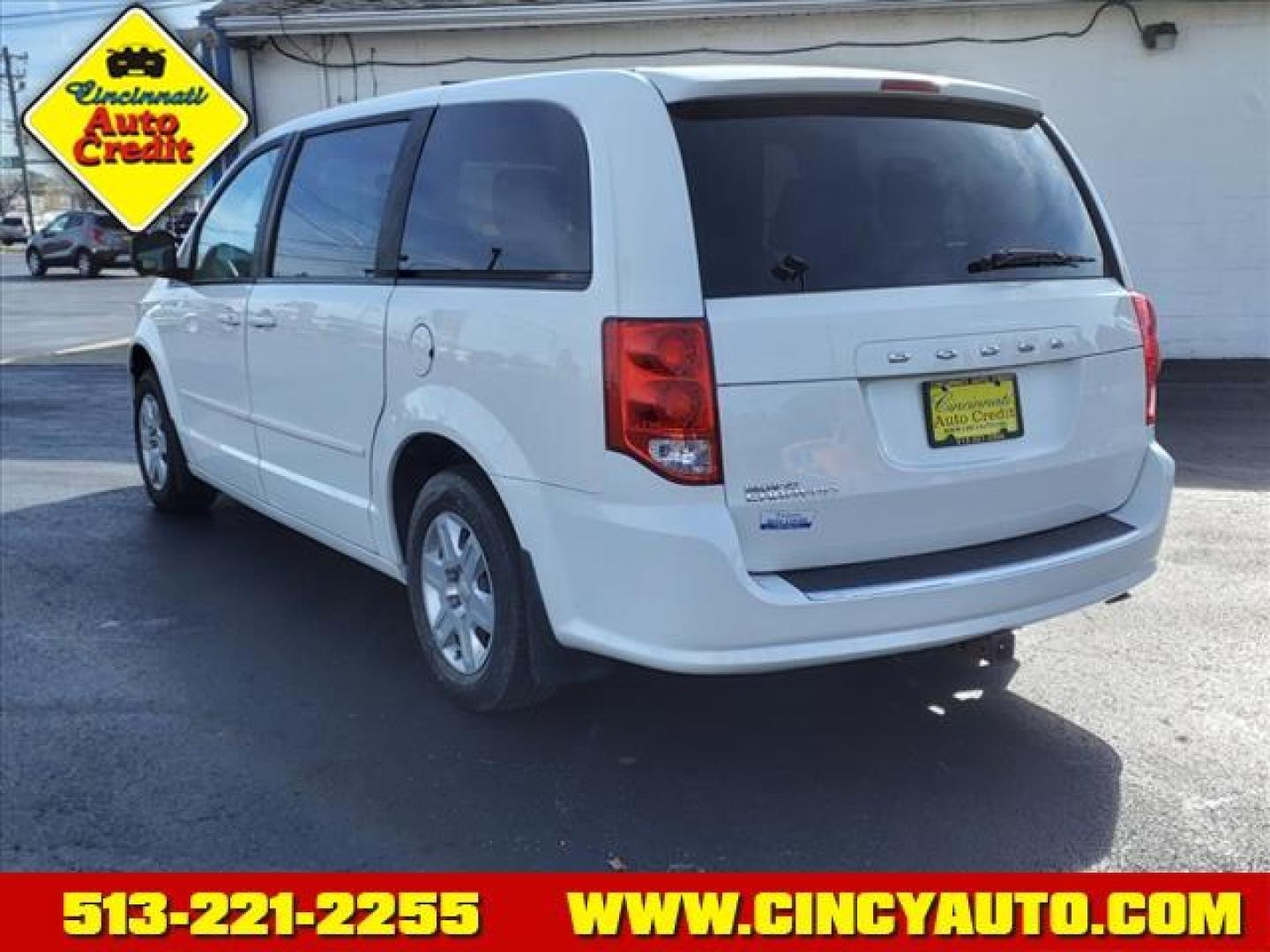 2013 Stone White Clear Coat Pw1 Dodge Grand Caravan SE (2C4RDGBG7DR) with an 3.6L Pentastar 3.6L V6 283hp 260ft. lbs. Sequential Multiport Fuel Injection engine, 6-Speed Shiftable Automatic transmission, located at 5489 Dixie Highway, Fairfield, OH, 45014, (513) 221-2255, 39.333084, -84.523834 - Photo#2