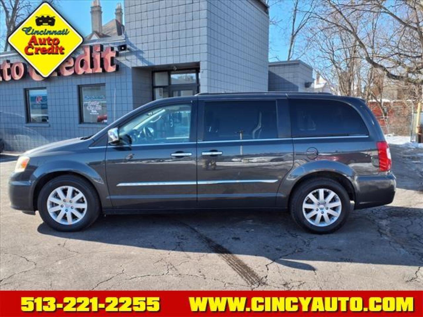 2012 Dark Charcoal Pearl Coat Pav Chrysler Town and Country Touring-L (2C4RC1CG4CR) with an 3.6L Pentastar 3.6L Flex Fuel V6 283hp 260ft. lbs. Sequential Multiport Fuel Injection engine, 6-Speed Shiftable Automatic transmission, located at 2813 Gilbert Avenue, Cincinnati, OH, 45206, (513) 221-2255, 39.130219, -84.489189 - Photo#1