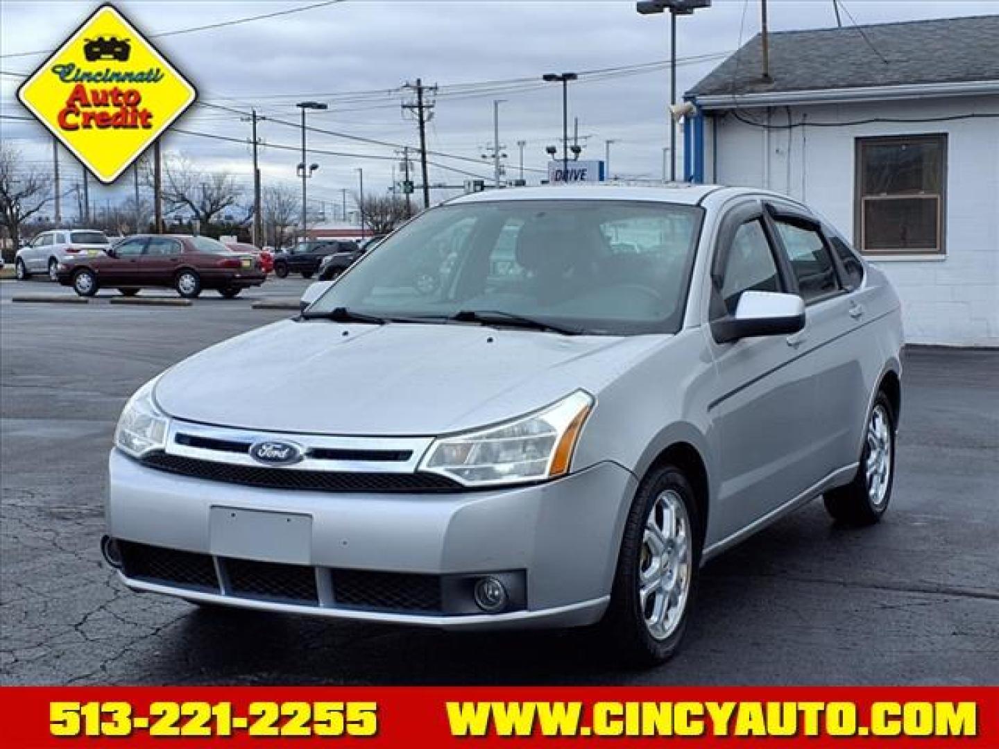 2009 Brilliant Silver Clearcoat Metallic Ui Ford Focus SES (1FAHP36N09W) with an 2.0L 2.0L I4 140hp 136ft. lbs. Sequential Multiport Fuel Injection engine, 4-Speed Automatic transmission, located at 5489 Dixie Highway, Fairfield, OH, 45014, (513) 221-2255, 39.333084, -84.523834 - Photo#0