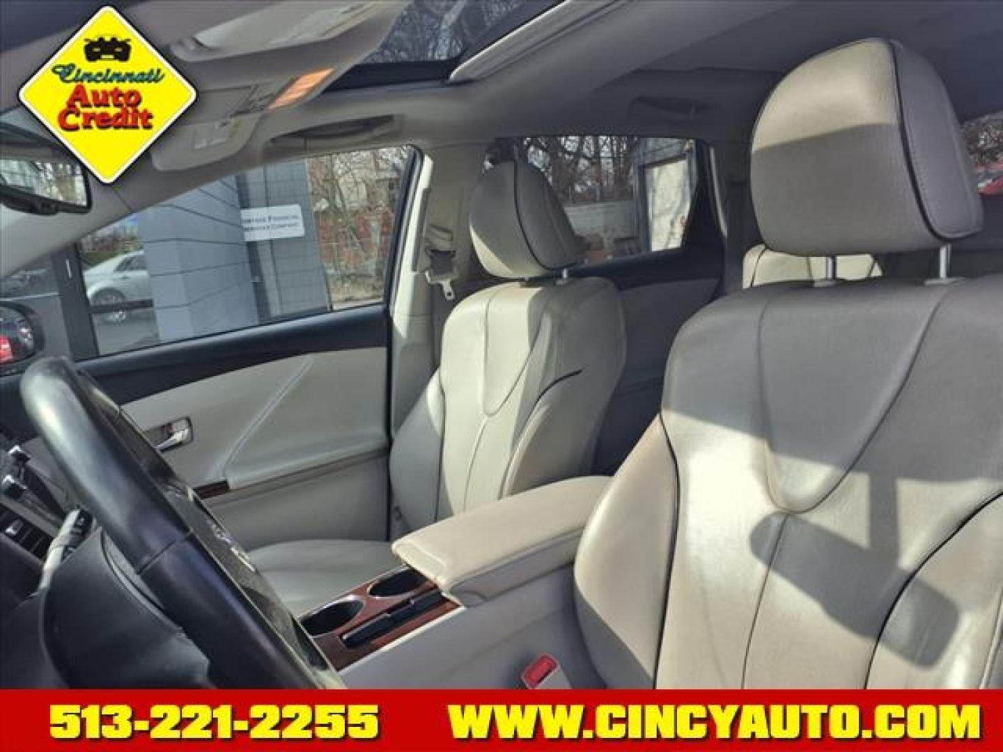 2010 Blizzard Pearl 070 Toyota Venza AWD V6 (4T3BK3BBXAU) with an 3.5L 3.5L V6 268hp 246ft. lbs. Fuel Injected engine, 6-Speed Shiftable Automatic transmission, located at 2813 Gilbert Avenue, Cincinnati, OH, 45206, (513) 221-2255, 39.130219, -84.489189 - Photo#5