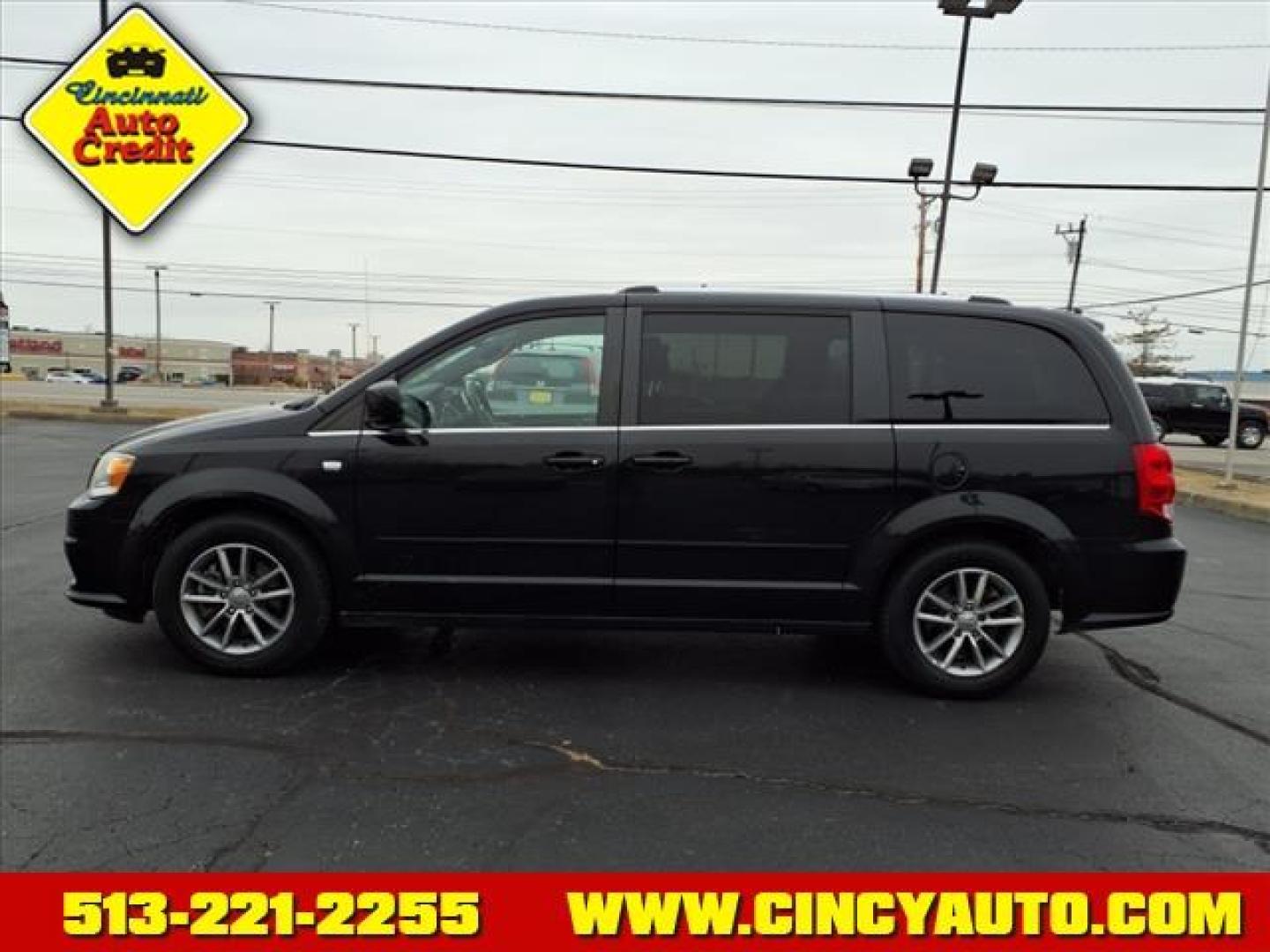 2014 Brilliant Black Crystal Pearl Coat Pxr Dodge Grand Caravan SXT (2C4RDGCG6ER) with an 3.6L Pentastar 3.6L Flex Fuel V6 283hp 260ft. lbs. Sequential Multiport Fuel Injection engine, 6-Speed Shiftable Automatic transmission, located at 5489 Dixie Highway, Fairfield, OH, 45014, (513) 221-2255, 39.333084, -84.523834 - Photo#1