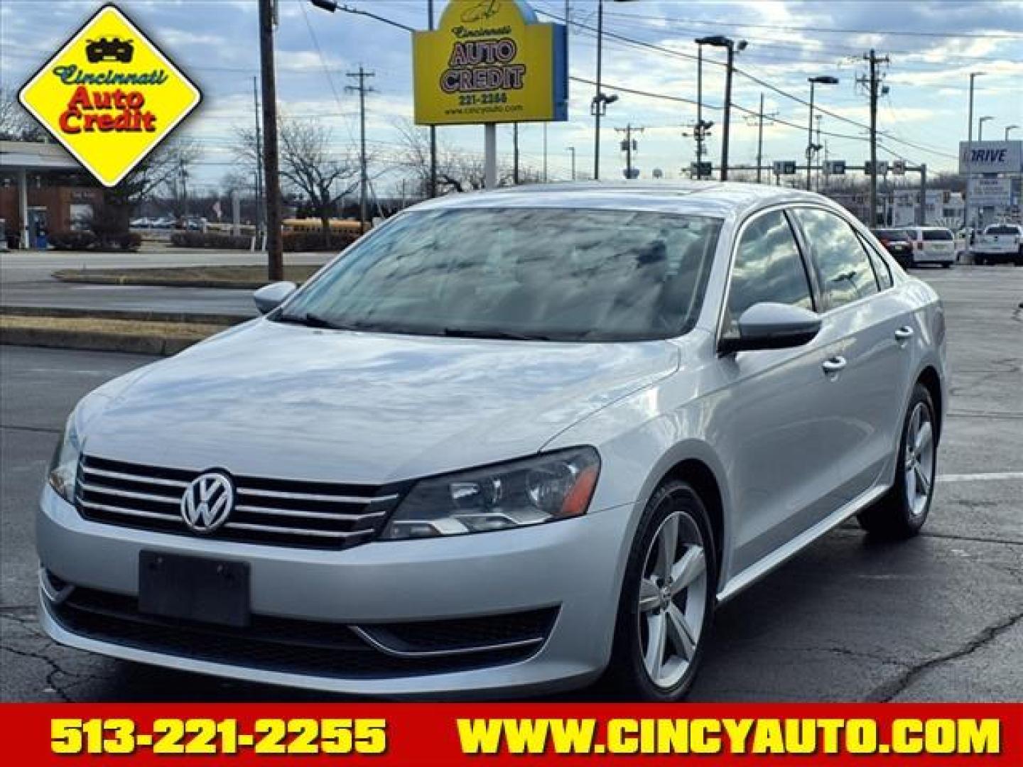 2012 Reflex Silver Metallic 8e8e Volkswagen Passat SE PZEV (1VWBP7A38CC) with an 2.5L 2.5L I5 170hp 177ft. lbs. PZEV Sequential Multiport Fuel Injection engine, 6-Speed Shiftable Automatic transmission, located at 5489 Dixie Highway, Fairfield, OH, 45014, (513) 221-2255, 39.333084, -84.523834 - Photo#0