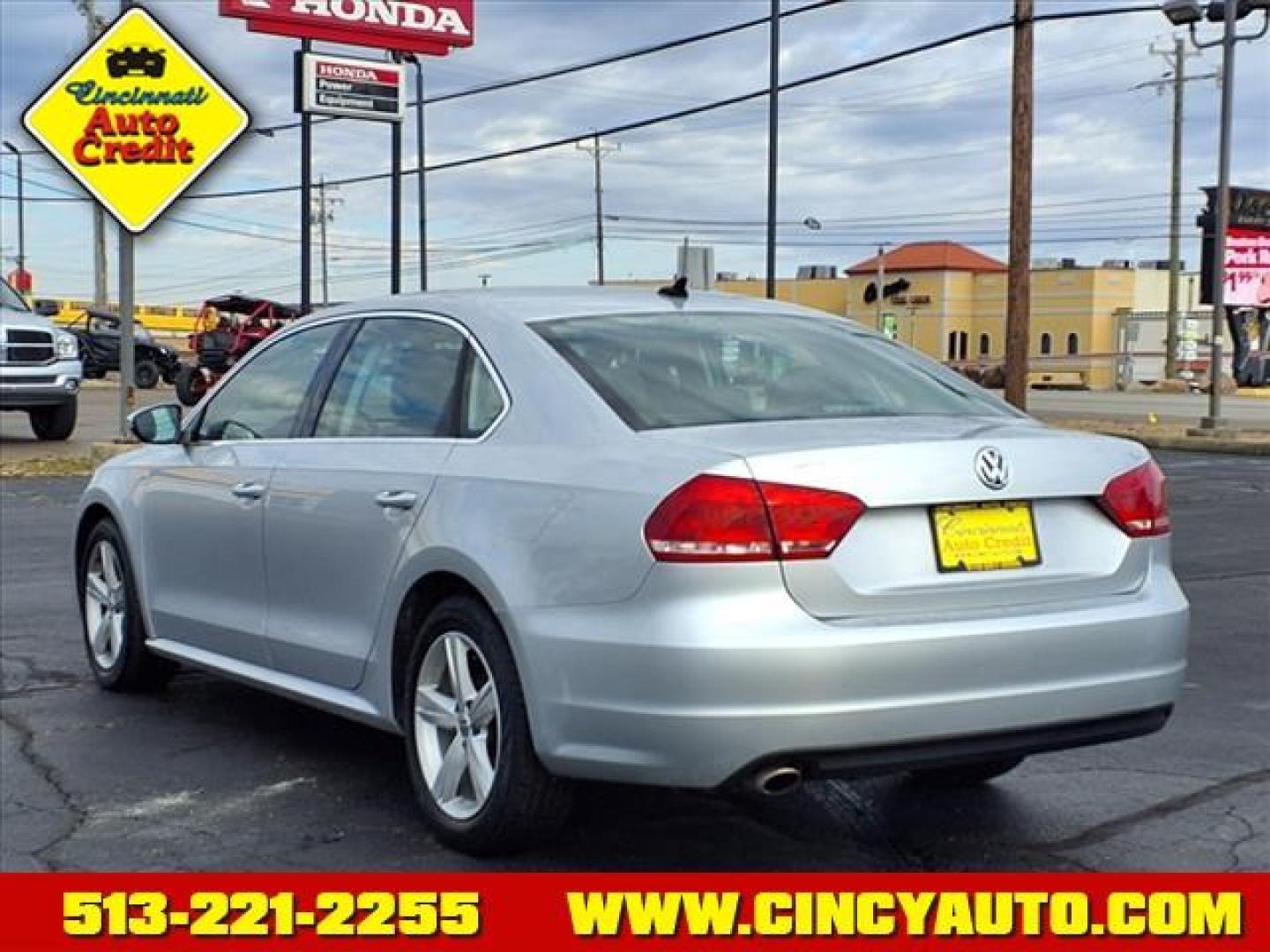 2012 Reflex Silver Metallic 8e8e Volkswagen Passat SE PZEV (1VWBP7A38CC) with an 2.5L 2.5L I5 170hp 177ft. lbs. PZEV Sequential Multiport Fuel Injection engine, 6-Speed Shiftable Automatic transmission, located at 5489 Dixie Highway, Fairfield, OH, 45014, (513) 221-2255, 39.333084, -84.523834 - Photo#2